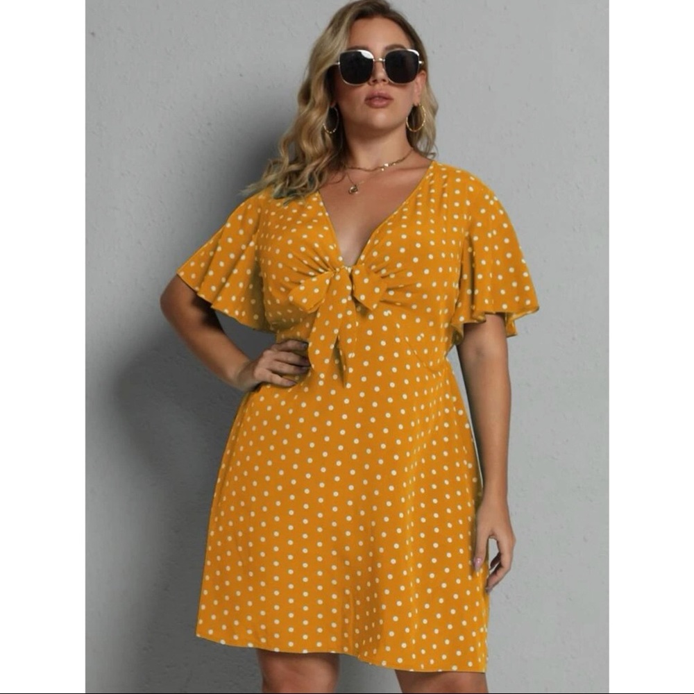 Plus Size 2XL (16) Yellow Polkadot Tie Front Cut Out Dress